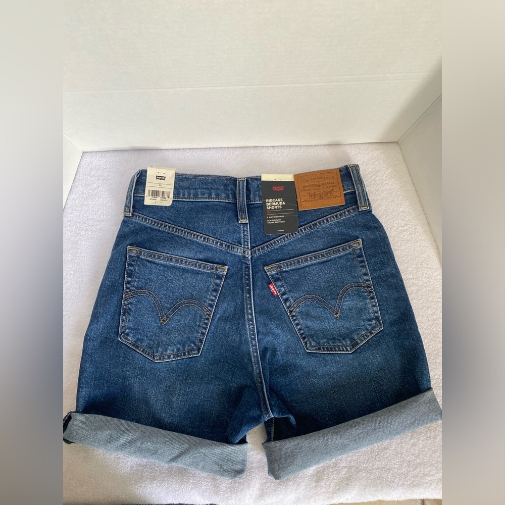Levi's Relaxed Blue Jeans‎ with women size 26